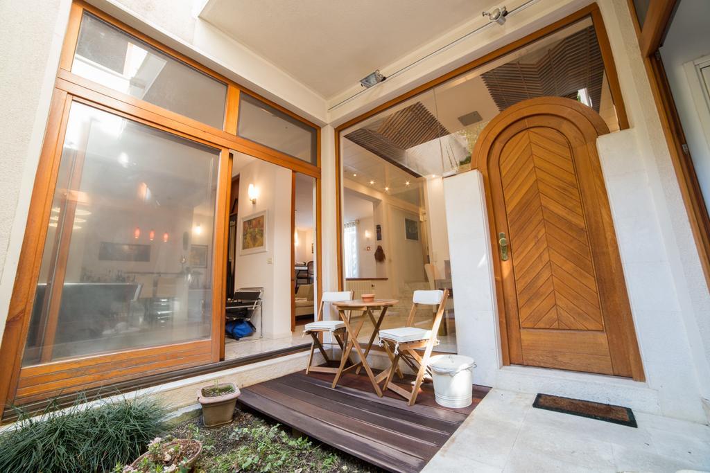 Style Apartment Split Exterior photo